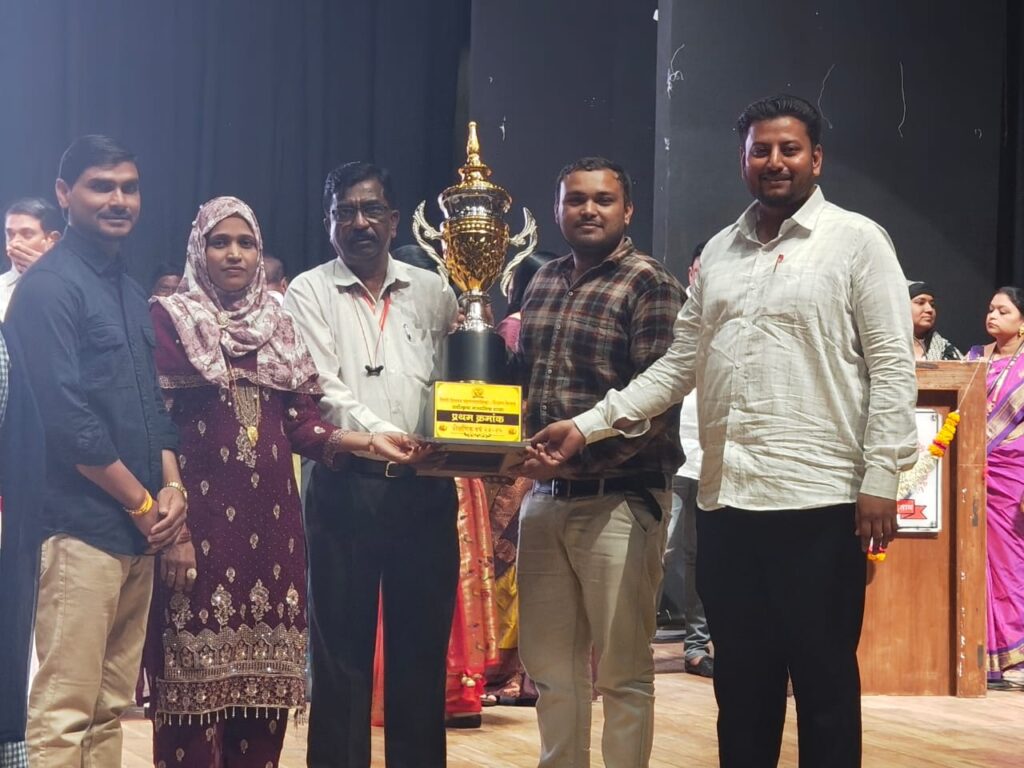 रुपीनगर उर्दू शाळा 'सर्वोत्तम शाळा' पुरस्काराने सन्मानित.